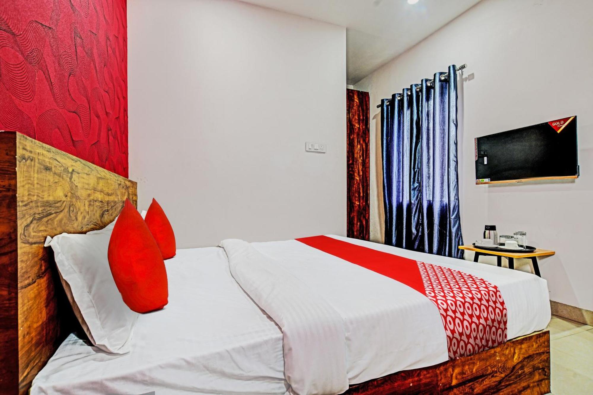 Oyo Flagship Hotel Blue Tick Indore Exterior photo