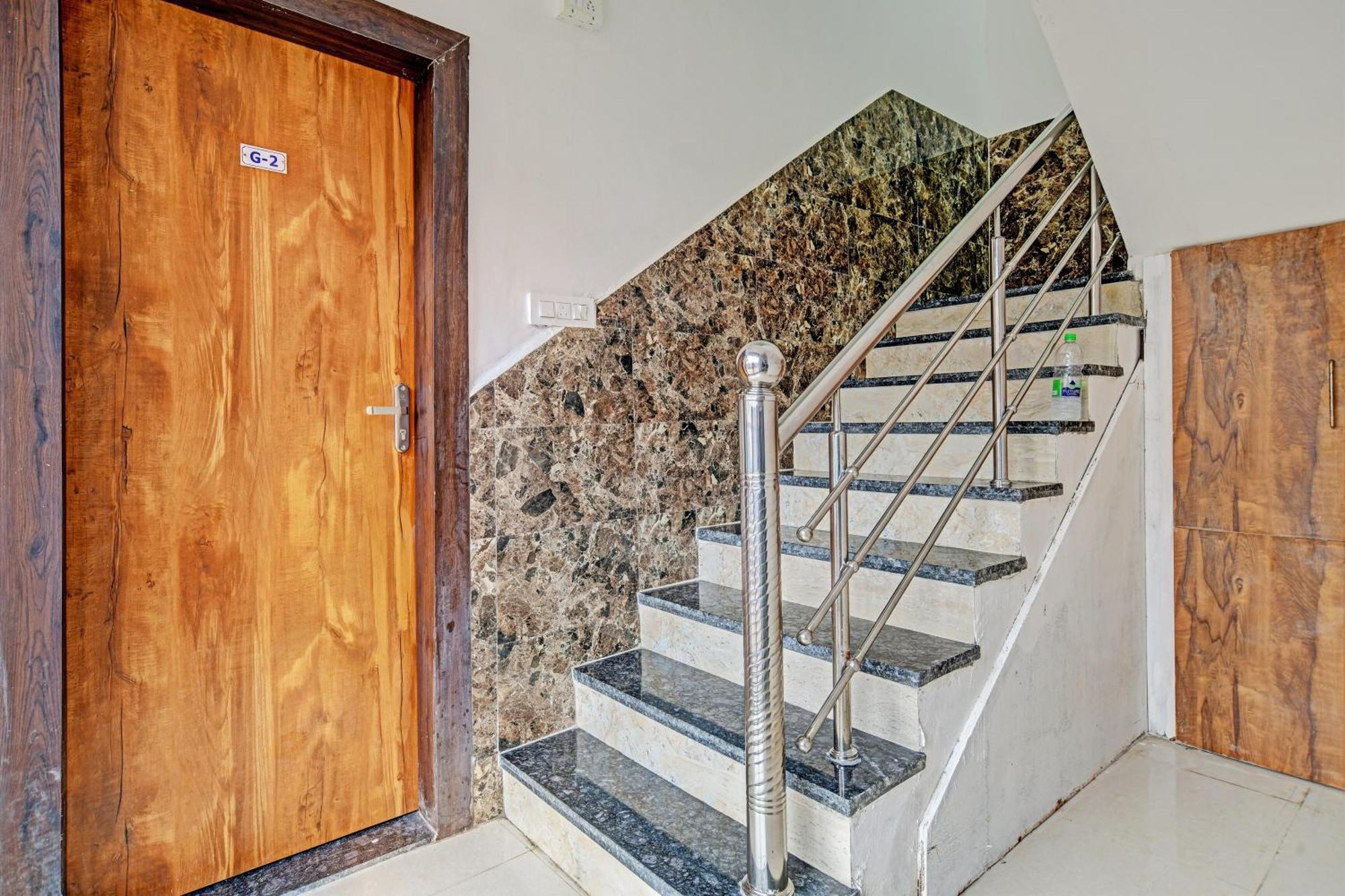 Oyo Flagship Hotel Blue Tick Indore Exterior photo