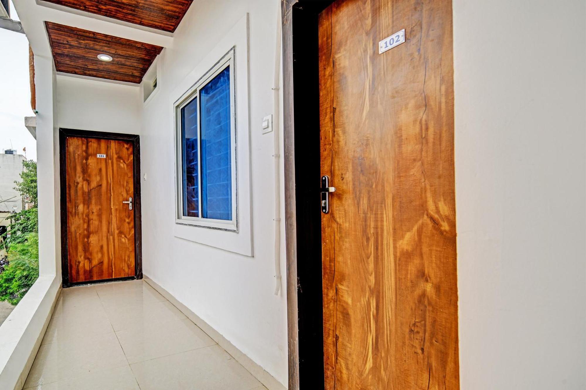 Oyo Flagship Hotel Blue Tick Indore Exterior photo
