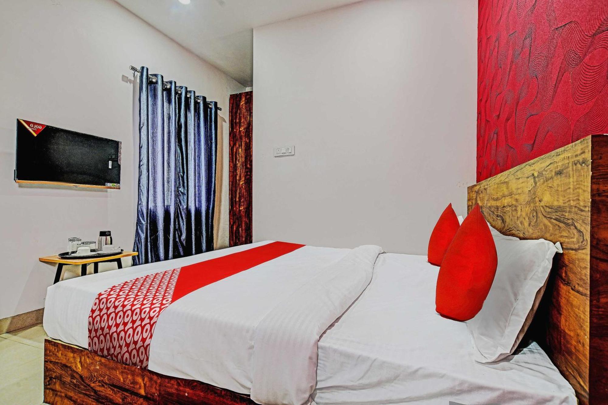 Oyo Flagship Hotel Blue Tick Indore Exterior photo